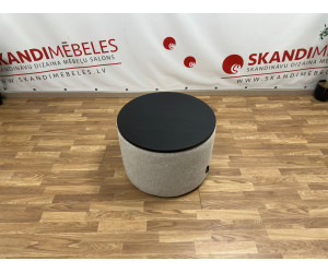 Conjunto de mesa de café y puf II (Exposición)